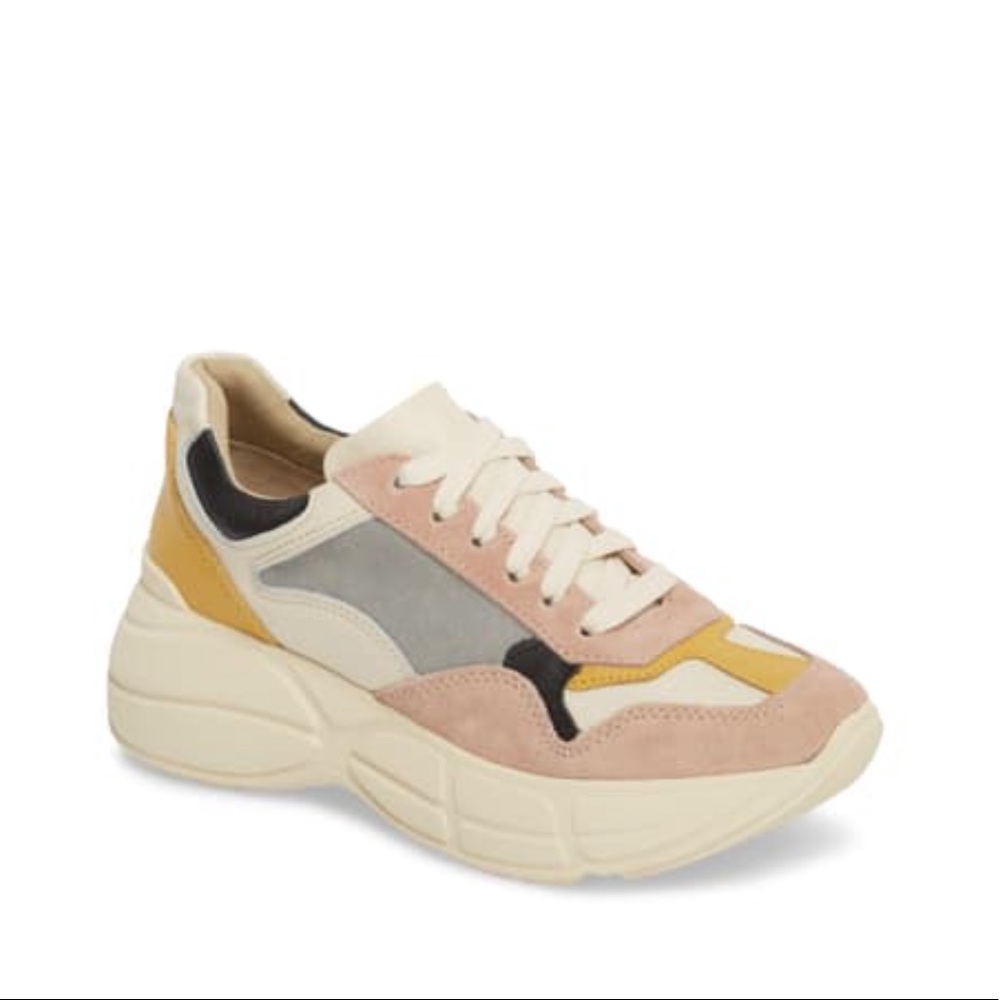 Steve Madden Sneakers